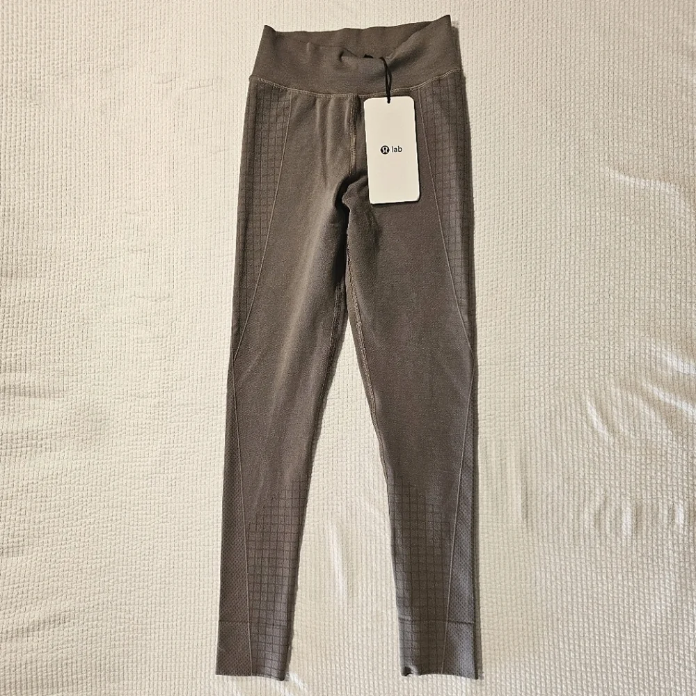 lululemon Lab Seamless W'ool-Blend Tight color rover(Grey) size 4